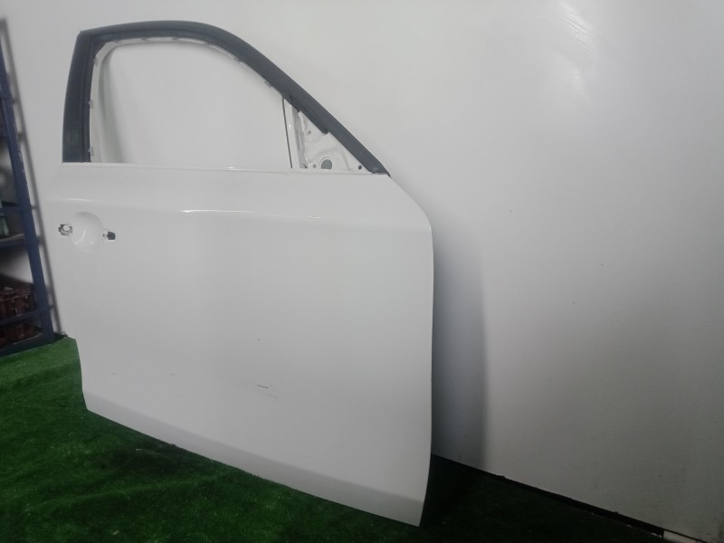 Recambio de puerta delantera derecha para bmw serie 1 berlina (e81/e87) 2.0 16v referencia OEM IAM   