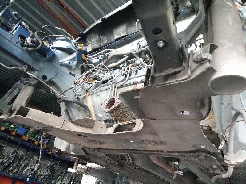 Recambio de puente delantero para renault megane iii berlina 5 p 1.5 dci diesel fap referencia OEM IAM   