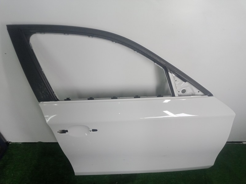 Recambio de puerta delantera derecha para bmw serie 1 berlina (e81/e87) 2.0 16v referencia OEM IAM   