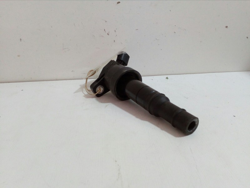 Recambio de bobina encendido para hyundai i20 1.2 cat referencia OEM IAM 2730103110  