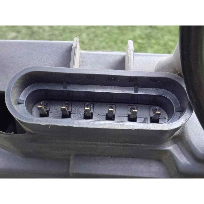 Recambio de cerradura puerta trasera derecha para renault scenic ii 1.9 dci diesel referencia OEM IAM SINREFERENCIA 6.PINES 