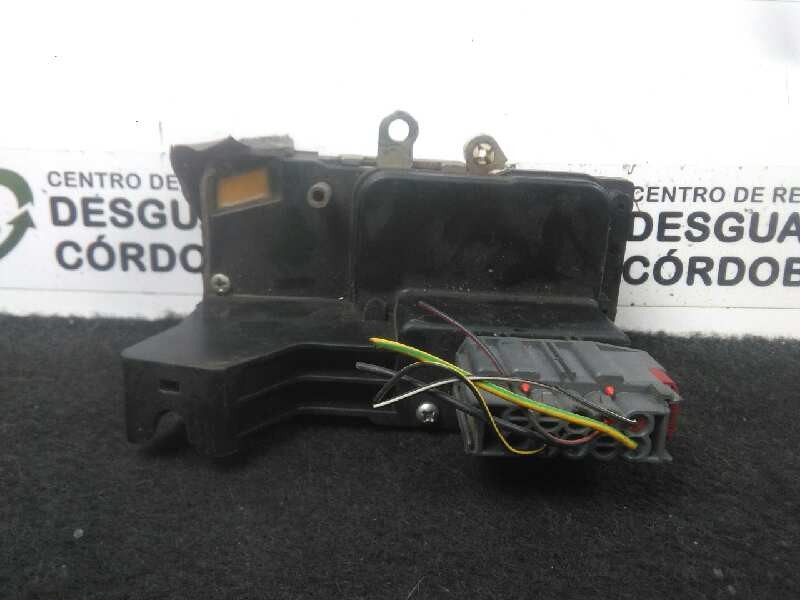 Recambio de cerradura puerta delantera izquierda para ford fiesta (cbk) ambiente referencia OEM IAM SINREFERENCIA 3.PUERTAS ELEC