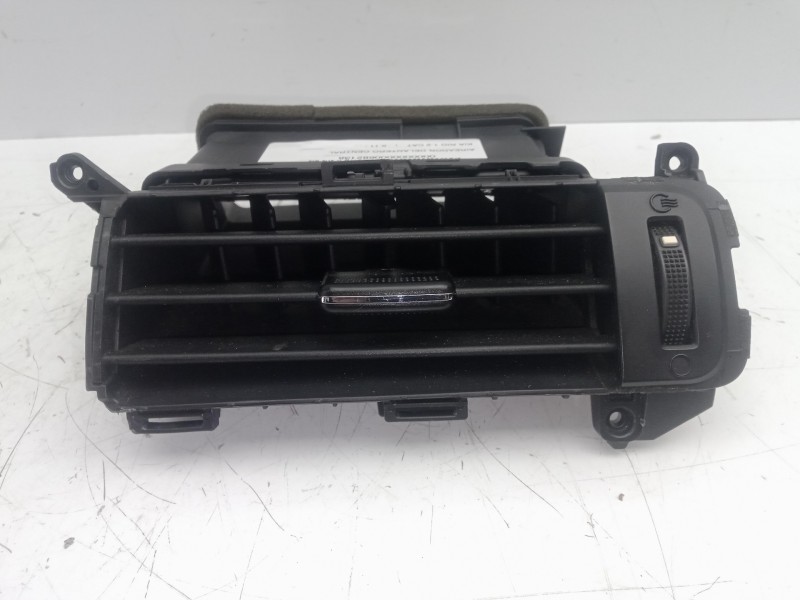 Recambio de aireador delantero central para kia rio 1.2 cat referencia OEM IAM 974101WAA0 DERECHO 