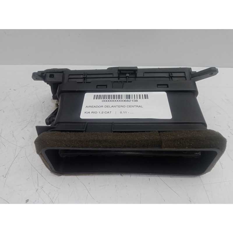 Recambio de aireador delantero central para kia rio 1.2 cat referencia OEM IAM 974101WAA0 DERECHO 