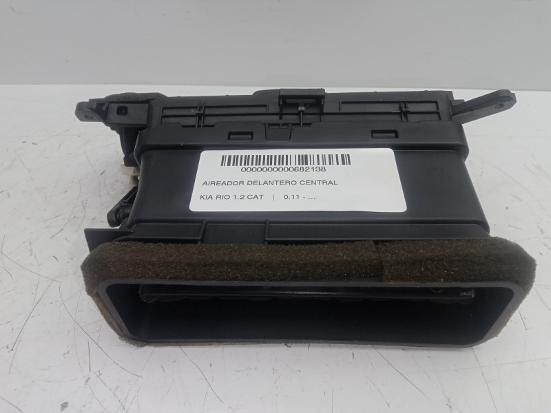 Recambio de aireador delantero central para kia rio 1.2 cat referencia OEM IAM 974101WAA0 DERECHO 