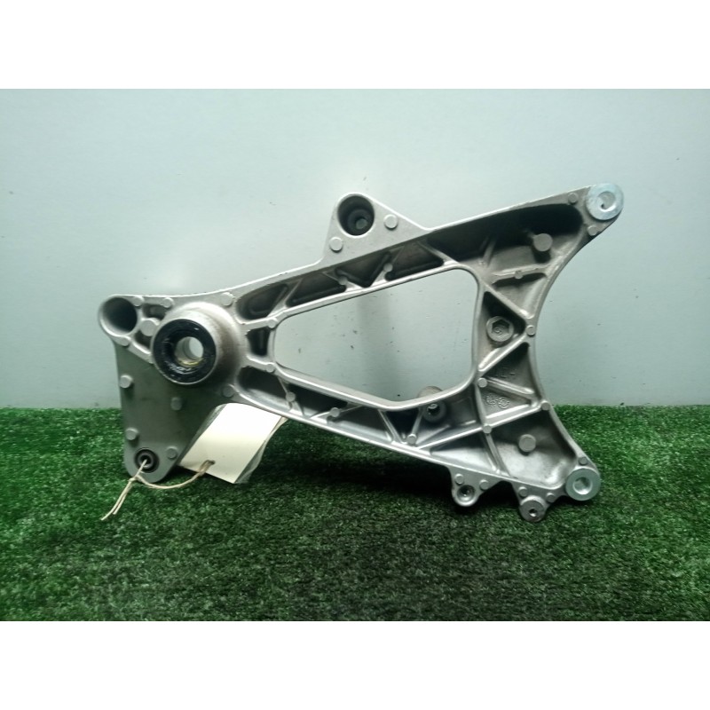 Recambio de basculante para honda pcx 125 referencia OEM IAM 52100K96D00  