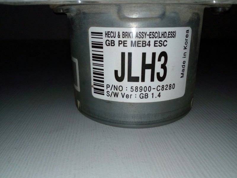 Recambio de abs para hyundai i20 1.2 cat referencia OEM IAM 58900C8280  