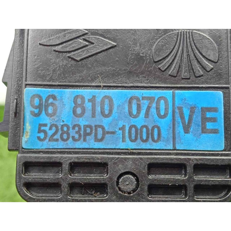 Recambio de mando limpia para chevrolet aveo 1.2 cat referencia OEM IAM 96810070 9.PIN NIEBLA TRASERO