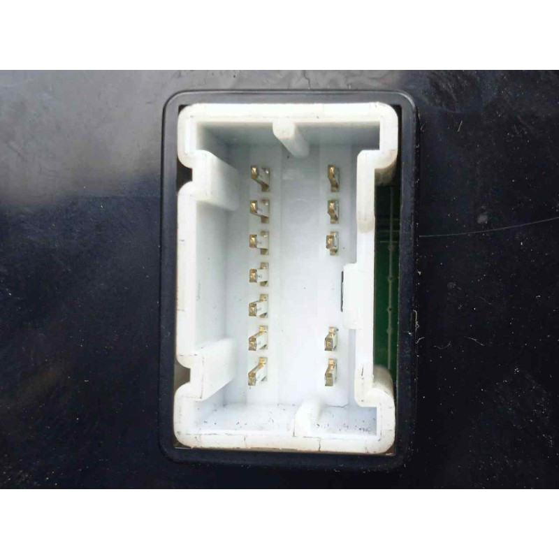 Recambio de warning para ssangyong korando 2.0 td cat referencia OEM IAM 8520134000-8520134000HDV-202008971  