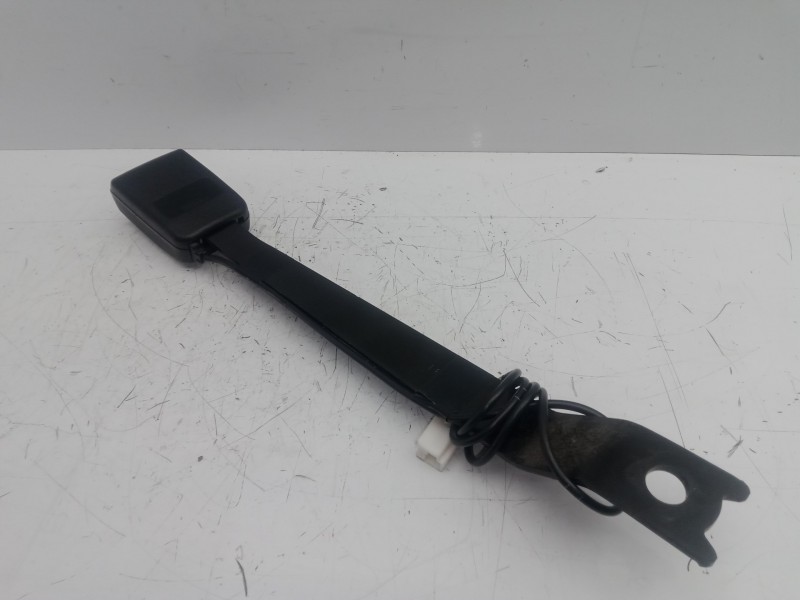 Recambio de enganche cinturon delantero derecho para nissan qashqai (j10) 2.0 16v cat referencia OEM IAM 86842JD00C  