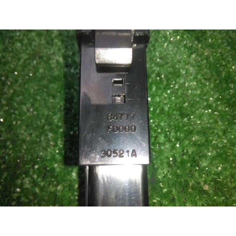 Recambio de interruptor para kia rio 1.5 cat referencia OEM IAM 84777FD000 NUEVO DE LA KIA