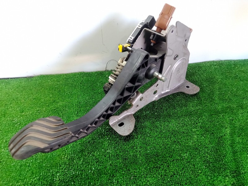 Recambio de pedal embrague para nissan qashqai (j11) 1.5 turbodiesel cat referencia OEM IAM 09636217-465034208R  