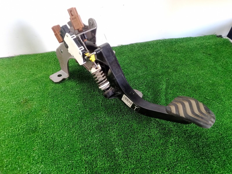 Recambio de pedal embrague para nissan qashqai (j11) 1.5 turbodiesel cat referencia OEM IAM 09636217-465034208R  