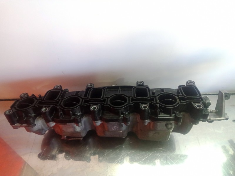 Recambio de colector admision para volkswagen passat berlina (3c2) 2.0 tdi referencia OEM IAM 1024113S01-03L129711E  