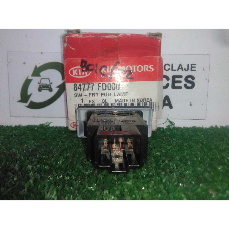 Recambio de interruptor para kia rio 1.5 cat referencia OEM IAM 84777FD000 NUEVO DE LA KIA
