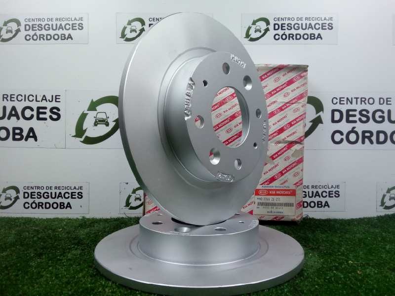 Recambio de disco freno trasero para kia carens 2.0 crdi referencia OEM IAM 0K9AA26251 Ø DIAMETRO: 261MM MACIZO