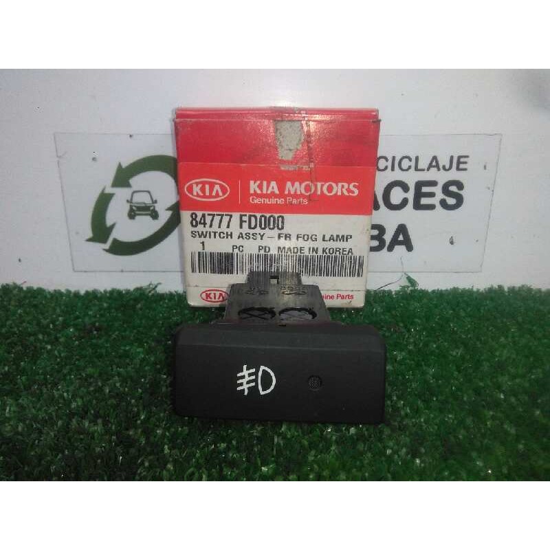 Recambio de interruptor para kia rio 1.5 cat referencia OEM IAM 84777FD000 NUEVO DE LA KIA