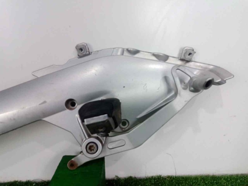 Recambio de posapie para bmw r 1200 rt/st referencia OEM IAM 46717675290-7675290-46717664225-7664225 DERECHO 