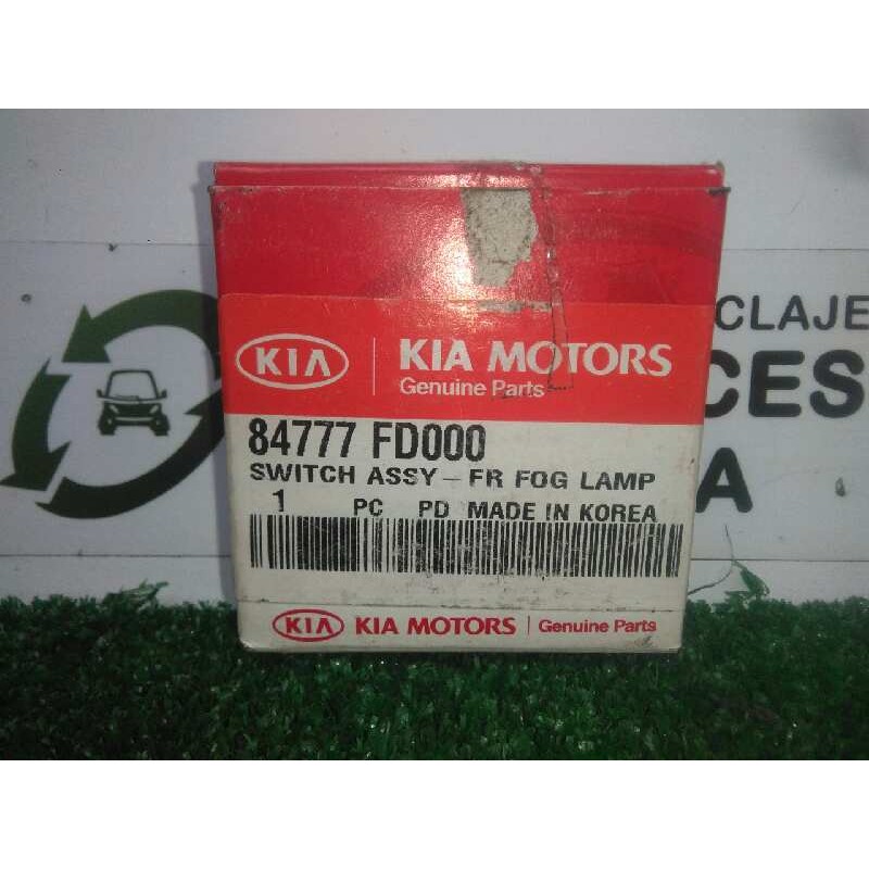 Recambio de interruptor para kia rio 1.5 cat referencia OEM IAM 84777FD000 NUEVO DE LA KIA