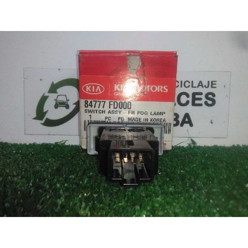 Recambio de interruptor para kia rio 1.5 cat referencia OEM IAM 84777FD000 NUEVO DE LA KIA
