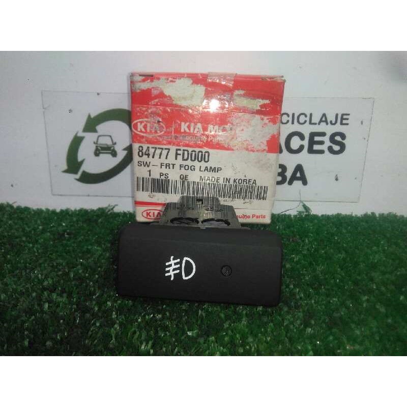 Recambio de interruptor para kia rio 1.5 cat referencia OEM IAM 84777FD000 NUEVO DE LA KIA