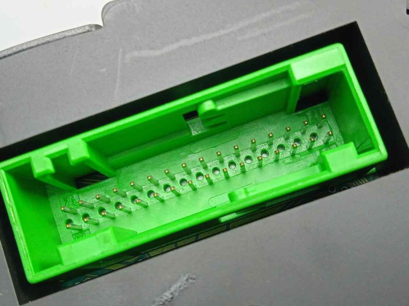 Recambio de cuadro instrumentos para seat leon (1m1) 1.9 tdi referencia OEM IAM 1M0920820E  