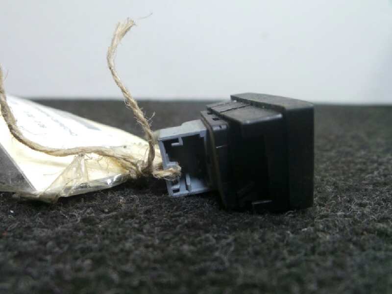 Recambio de mando elevalunas trasero derecho para seat ibiza (6l1) 1.4 tdi referencia OEM IAM 6L0959855  