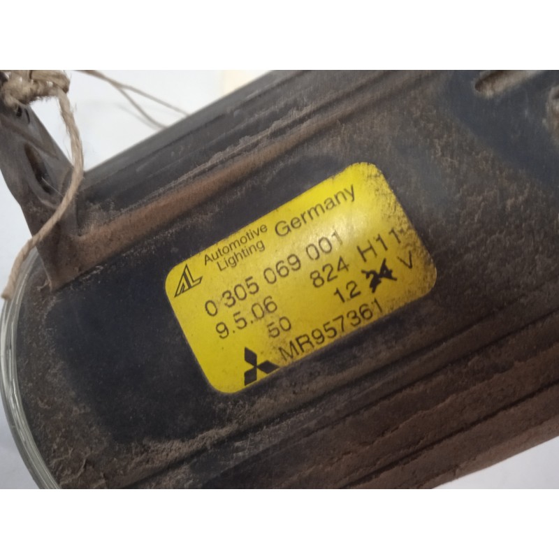 Recambio de faro antiniebla izquierdo para mitsubishi colt cabrio czc 1.5 cat referencia OEM IAM 0305069001-MR957361  