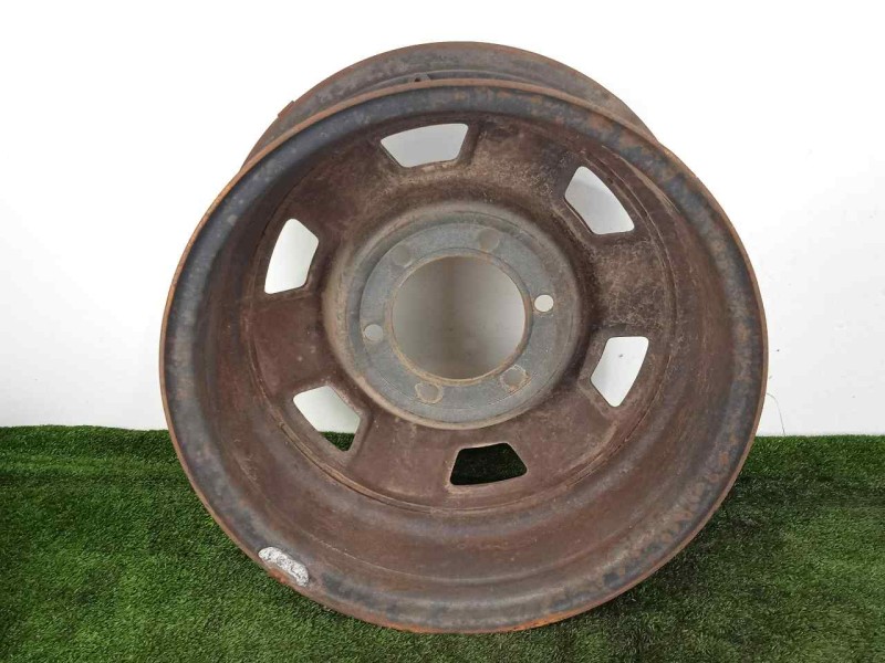Recambio de llanta para ssangyong musso 2.9 turbodiesel cat referencia OEM IAM R15-6X139.7-107.1-7-ET22 ACERO R15