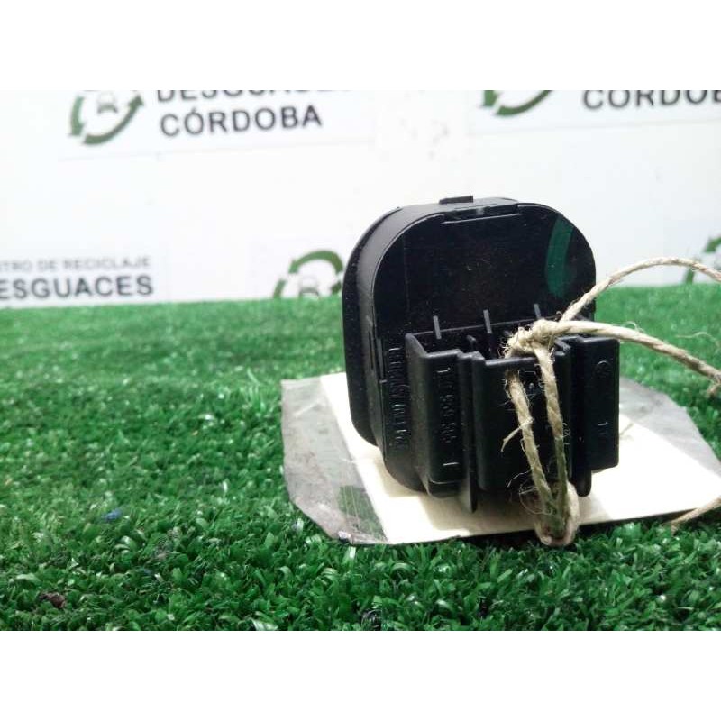 Recambio de mando retrovisor para volkswagen passat berlina (3c2) 2.0 tdi referencia OEM IAM 1K0959565F  