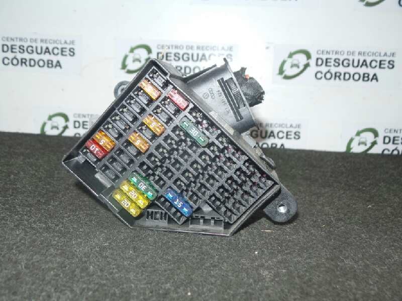 Recambio de caja reles / fusibles para volkswagen passat berlina (3c2) 2.0 tdi referencia OEM IAM 2060510198-3C1941824  