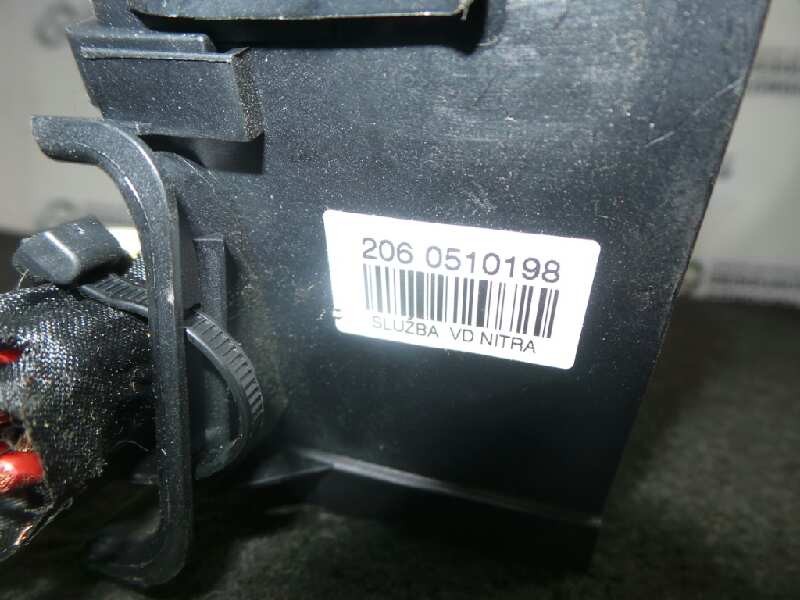 Recambio de caja reles / fusibles para volkswagen passat berlina (3c2) 2.0 tdi referencia OEM IAM 2060510198-3C1941824  