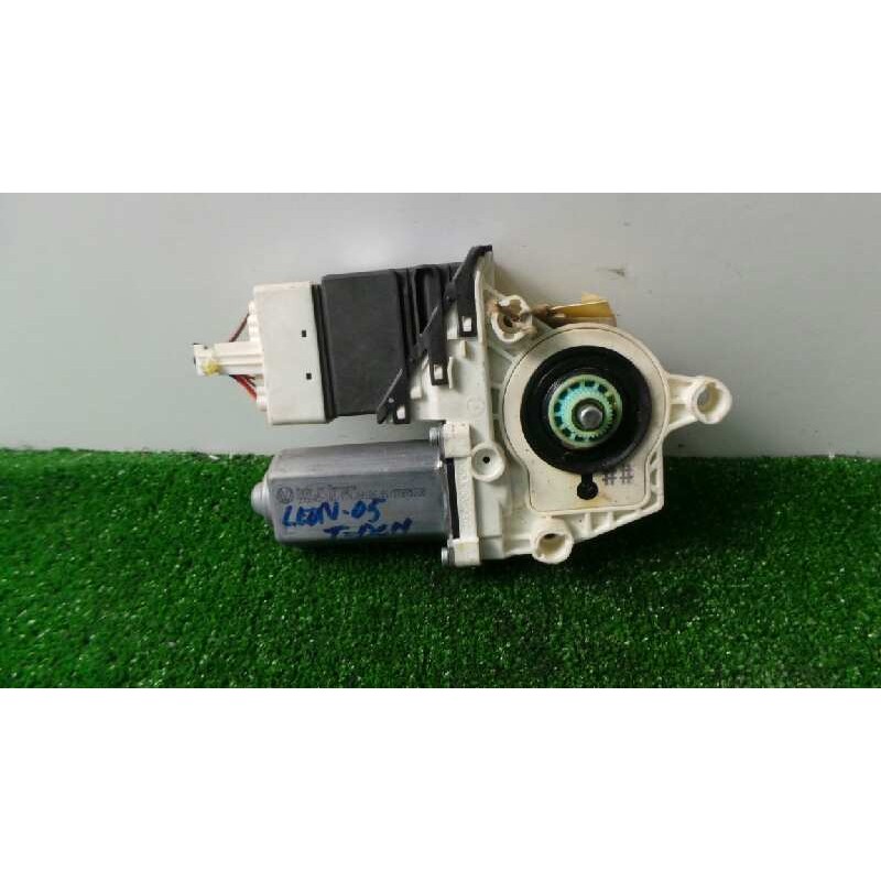 Recambio de motor elevalunas trasero derecho para seat leon (1p1) referencia OEM IAM 1K0959704G  
