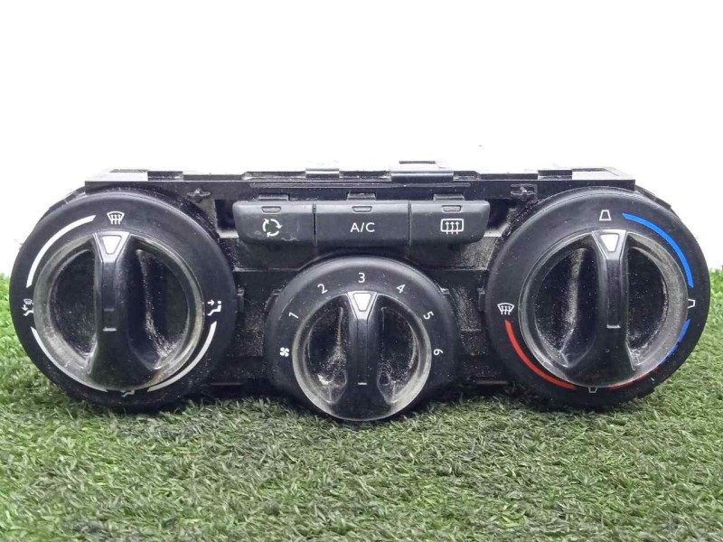 Recambio de mando calefaccion / aire acondicionado para peugeot 208 1.4 hdi fap referencia OEM IAM 96722483ZD  
