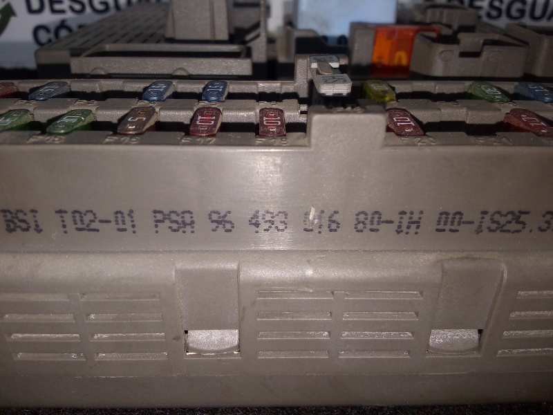 Recambio de caja reles / fusibles para citroën c5 berlina 2.0 hdi referencia OEM IAM 9649301680  
