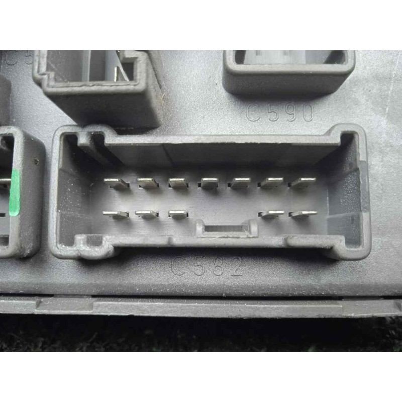 Recambio de caja reles / fusibles para mini mini (r50,r53) 1.4 16v turbodiesel cat referencia OEM IAM 518030507  