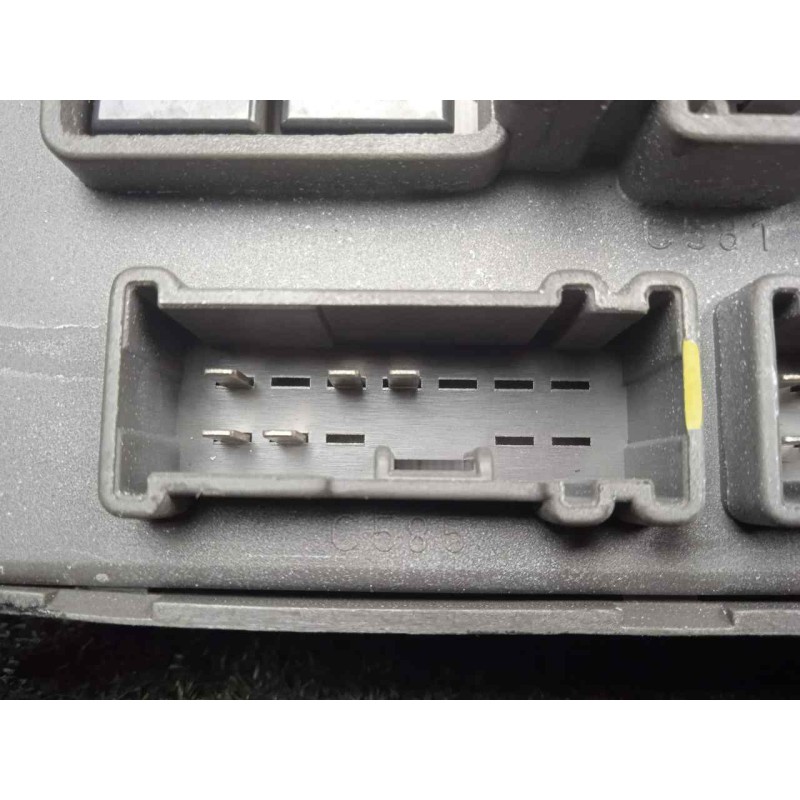 Recambio de caja reles / fusibles para mini mini (r50,r53) 1.4 16v turbodiesel cat referencia OEM IAM 518030507  