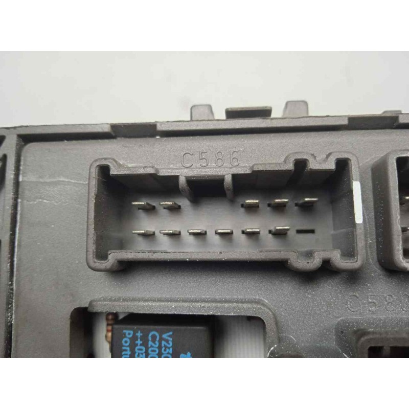 Recambio de caja reles / fusibles para mini mini (r50,r53) 1.4 16v turbodiesel cat referencia OEM IAM 518030507  