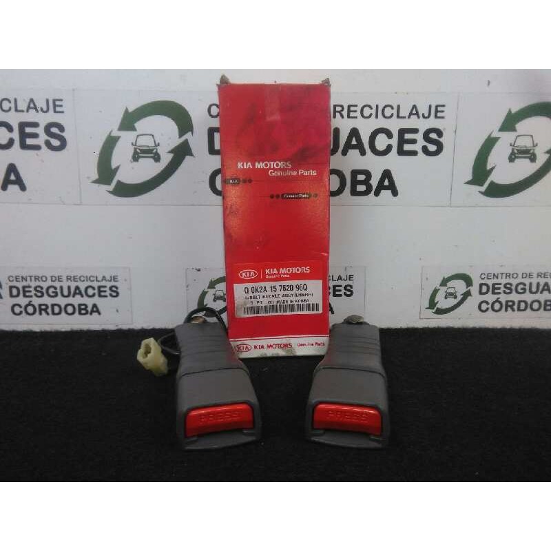 Recambio de enganche cinturon delantero izquierdo para kia sephia ll 1.5 cat referencia OEM IAM Q0K2A15762096Q PAREJA.DELANTERA 