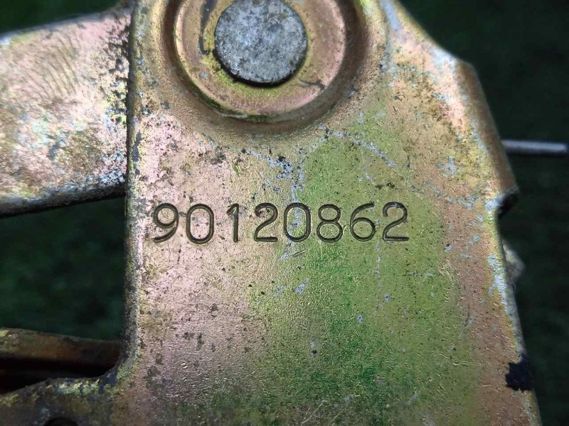 Recambio de cerradura puerta delantera izquierda para opel kadett e 1.6 referencia OEM IAM 90120862 5.PUERTAS 