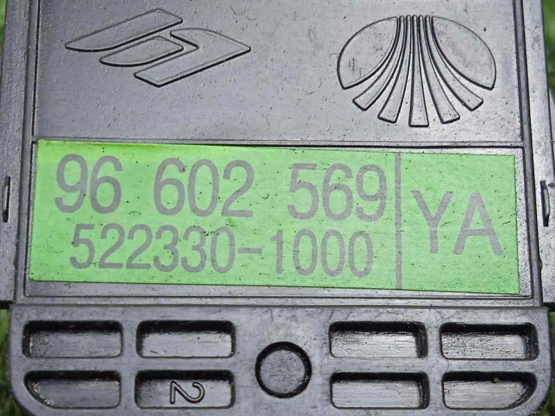 Recambio de mando limpia para daewoo matiz 1.0 cat referencia OEM IAM 96602569 LIMPIA TRASERO 9.PIN