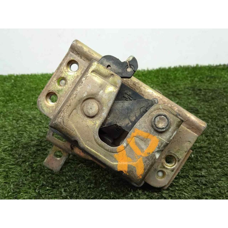 Recambio de cerradura puerta delantera izquierda para opel kadett e 1.6 referencia OEM IAM 90120862 5.PUERTAS 