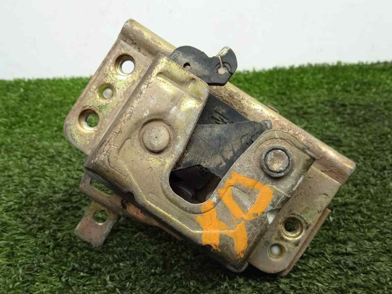 Recambio de cerradura puerta delantera izquierda para opel kadett e 1.6 referencia OEM IAM 90120862 5.PUERTAS 