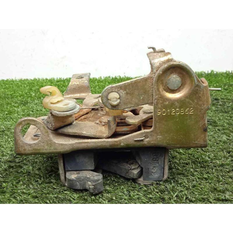 Recambio de cerradura puerta delantera izquierda para opel kadett e 1.6 referencia OEM IAM 90120862 5.PUERTAS 