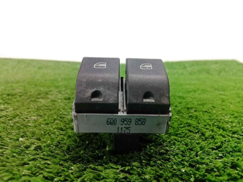 Recambio de mando elevalunas delantero izquierdo para volkswagen polo (9n3) 1.4 16v referencia OEM IAM 6Q0959858 2.BOTONES 