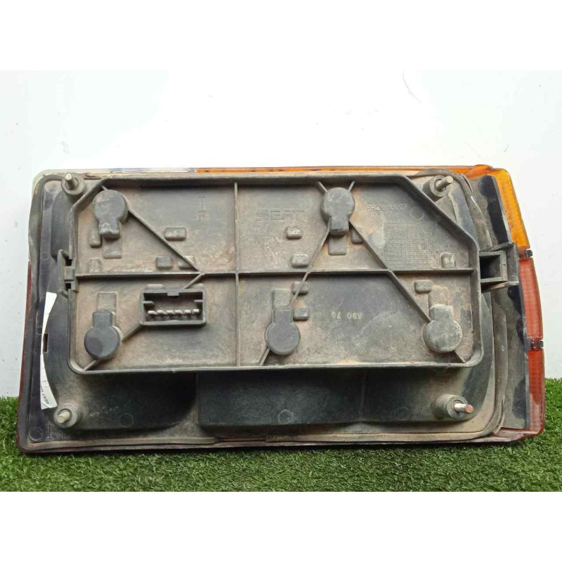 Recambio de piloto trasero derecho para seat malaga 1.2 referencia OEM IAM   