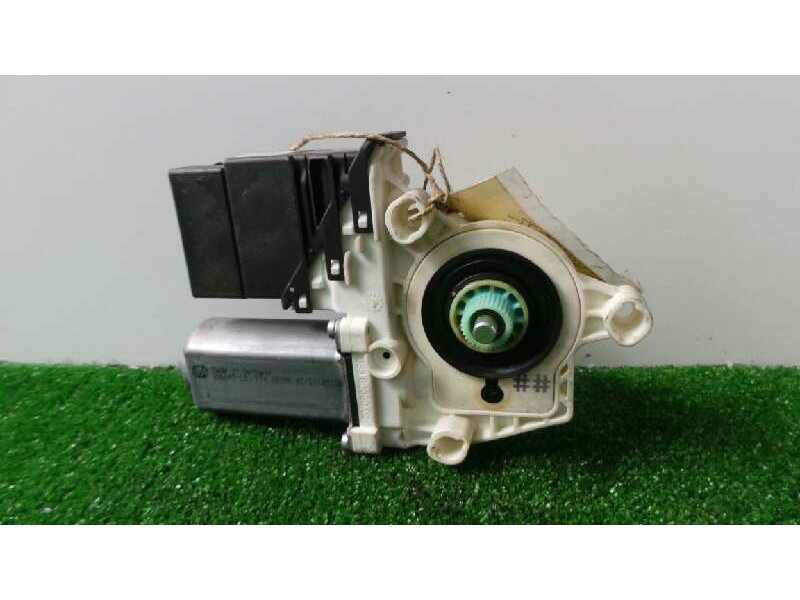 Recambio de motor elevalunas trasero izquierdo para skoda octavia berlina (1z3) active referencia OEM IAM 1K0959703E  