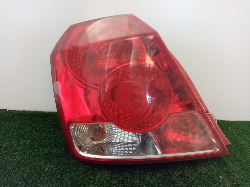 Recambio de piloto trasero izquierdo para chevrolet kalos referencia OEM IAM  5.PUERTAS 