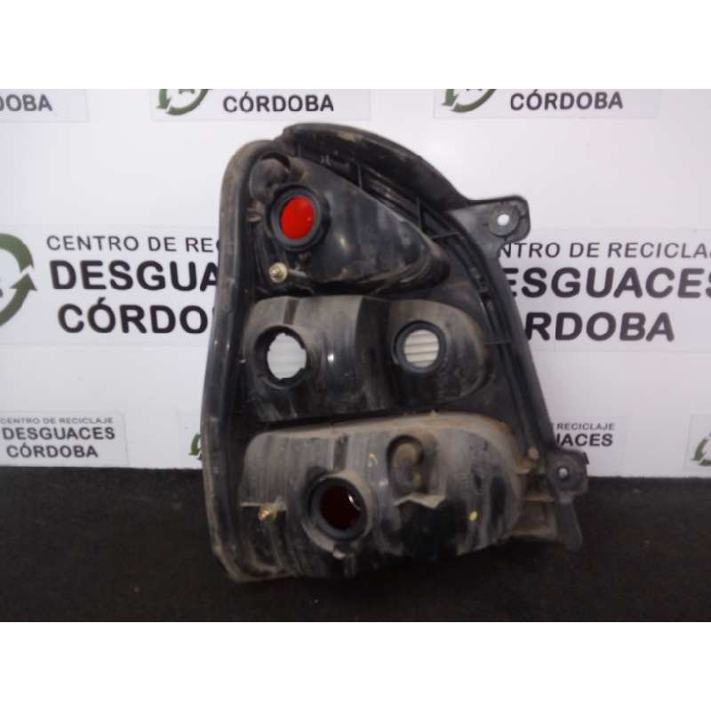 Recambio de piloto trasero derecho para kia carnival 2.9 turbodiesel cat referencia OEM IAM  99-01 