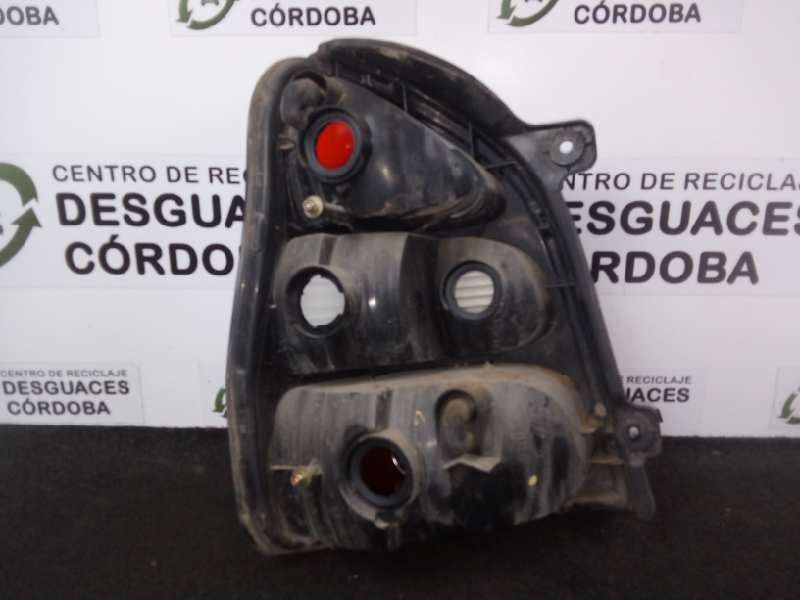 Recambio de piloto trasero derecho para kia carnival 2.9 turbodiesel cat referencia OEM IAM  99-01 